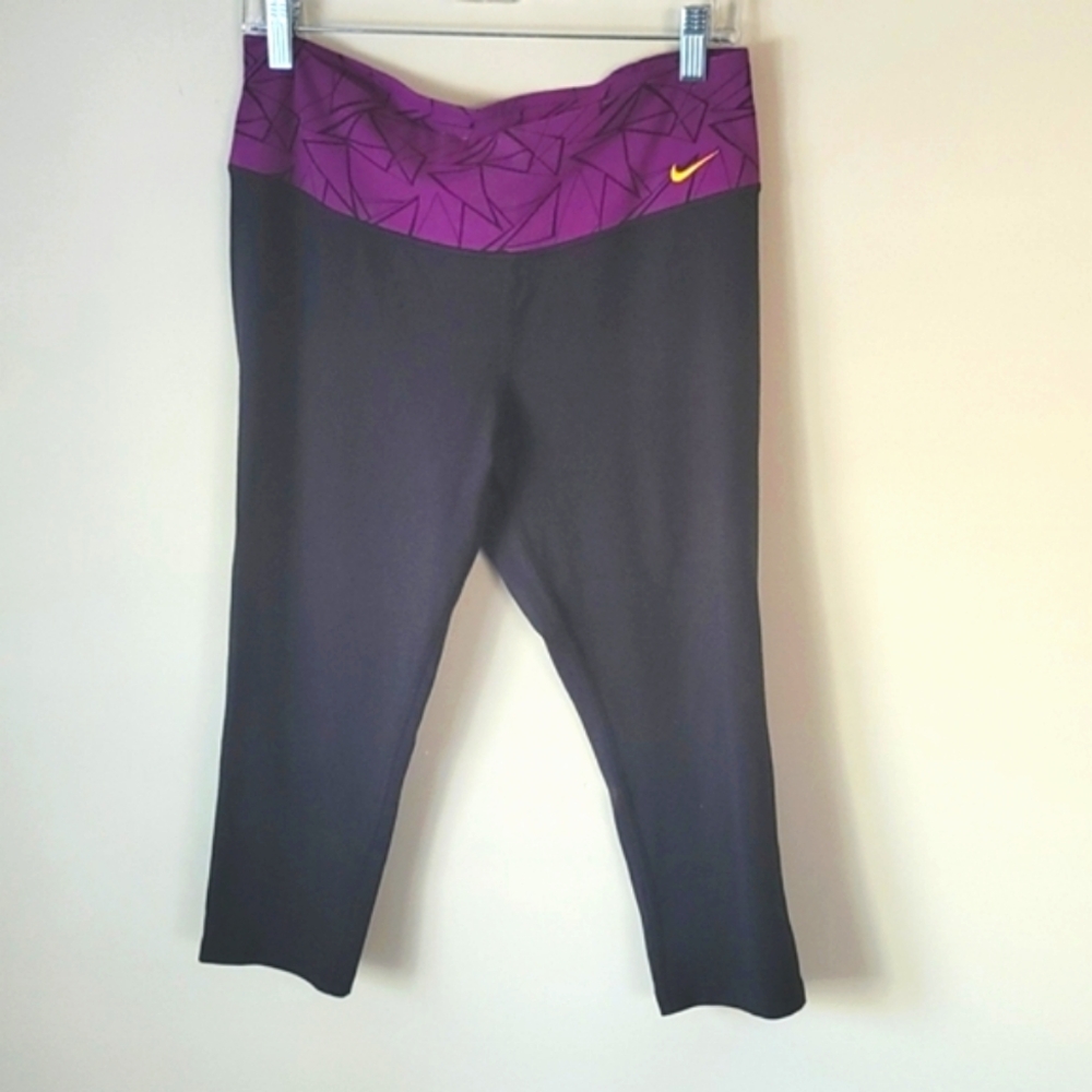 Nike Dry Fit Capri Legging Size L